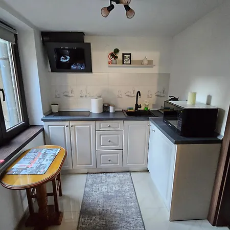 Queen Bridge Apartment